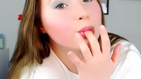 Emily online show from 12.11.24