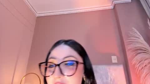 Snapshot of emilyywatson chatting on 06.10.26 Emilyy Watson online show from 06.10.26
