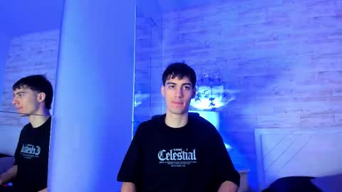 Snapshot of emir_ozan chatting on 11.28.25 emir_ozan online show from 11.28.25