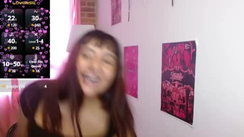 Snapshot of emitaa17228 chatting on 02.21.25 emma online show from 02.21.25