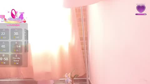 Snapshot of emitaa17228 chatting on 06.17.26 emma online show from 06.17.26
