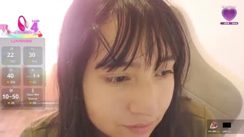 Snapshot of emitaa17228 chatting on 07.05.26 emma online show from 07.05.26