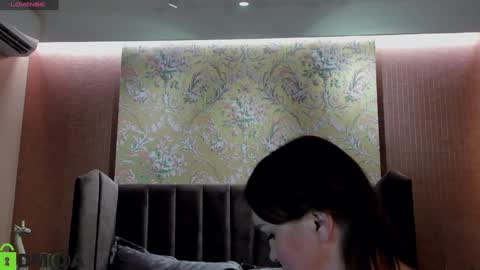 Snapshot of emm_quince chatting on 01.17.25 Emm online show from 01.17.25