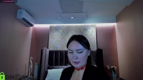 Snapshot of emm_quince chatting on 01.18.25 Emm online show from 01.18.25