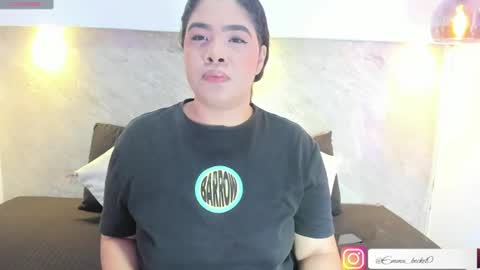 Snapshot of emma__becket chatting on 06.18.26 Emma online show from 06.18.26