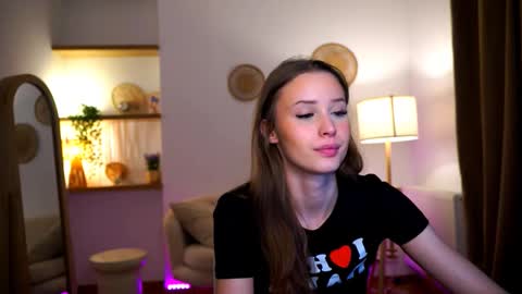 Snapshot of emma__cutiee chatting on 12.11.24 Your Emma online show from 12.11.24