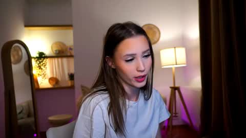 Snapshot of emma__cutiee chatting on 12.21.24 Your Emma online show from 12.21.24