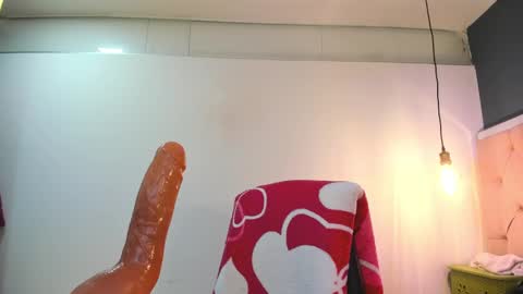 Snapshot of emma__love_ chatting on 02.27.25 Emma online show from 02.27.25