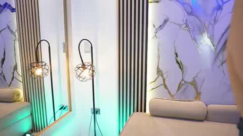 emma__walkerr_ online show from 02.06.26