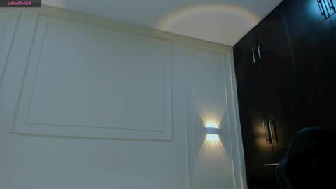 emma_and_aysha online show from 02.12.26