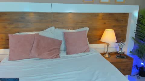 Emma  online show from 01.16.25