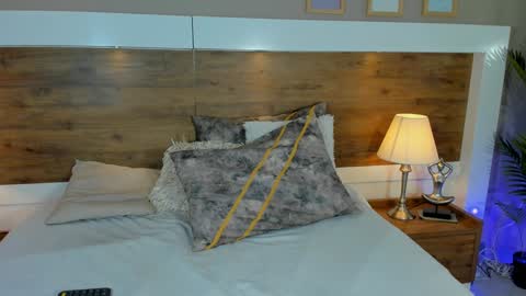 Emma  online show from 01.25.25