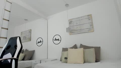 Emma Castillo online show from 03.06.25