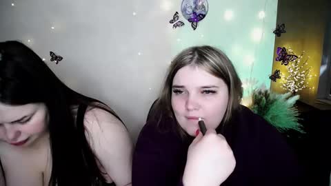 Snapshot of emma_dorn chatting on 02.14.26 Eva online show from 02.14.26