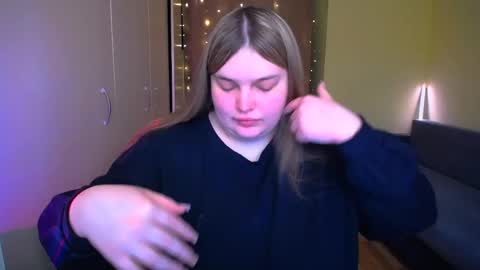 Snapshot of emma_dorn chatting on 04.26.26 Eva online show from 04.26.26
