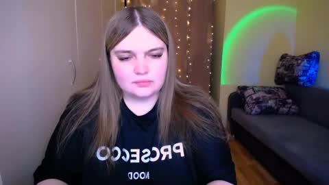 Snapshot of emma_dorn chatting on 05.29.26 Eva online show from 05.29.26