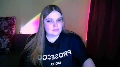Snapshot of emma_dorn chatting on 06.06.26 Eva online show from 06.06.26