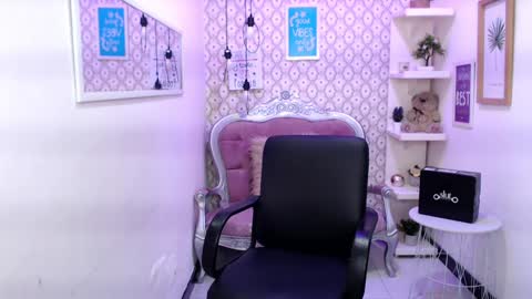 Snapshot of emma_garciaa_ chatting on 12.13.24 emma online show from 12.13.24