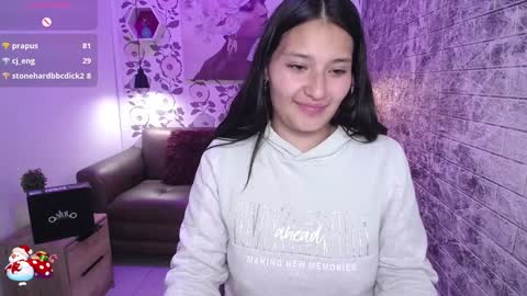 Snapshot of emma_garciaa_ chatting on 12.14.24 emma online show from 12.14.24