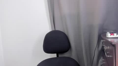 Snapshot of emma_lean chatting on 07.18.26 whises lits online show from 07.18.26