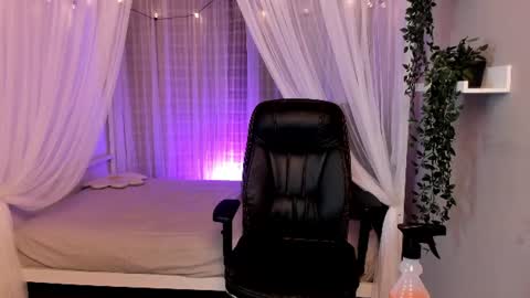 Emma online show from 07.11.26