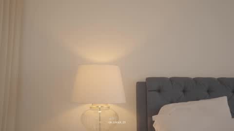 Snapshot of emma_lu1 chatting on 10.30.25 emma_lu1 online show from 10.30.25