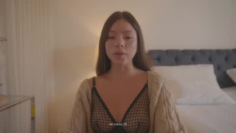 Snapshot of emma_lu1 chatting on 11.11.25 emma_lu1 online show from 11.11.25