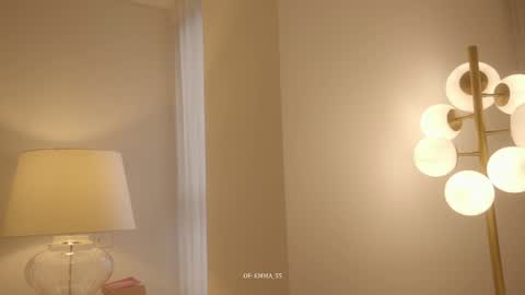 Snapshot of emma_lu1 chatting on 12.16.25 emma_lu1 online show from 12.16.25