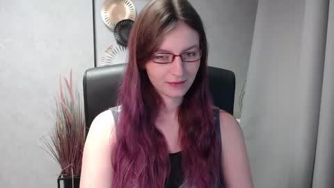 emma online show from 12.30.24