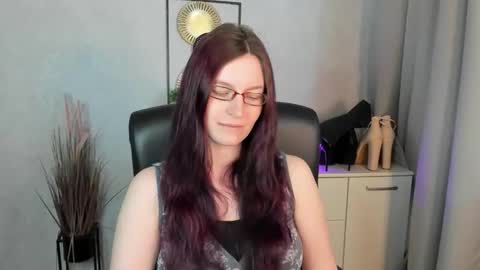 Snapshot of emma_lust94 chatting on 05.27.26 emma online show from 05.27.26