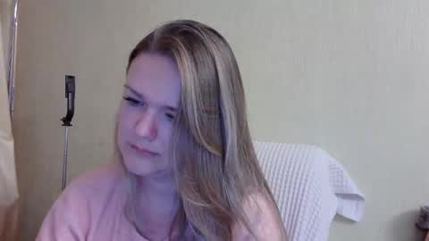 Snapshot of emma_misty_ chatting on 09.30.25 emma_misty_ online show from 09.30.25