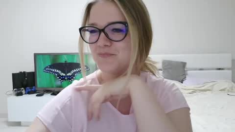 emma_misty_ online show from 04.15.26