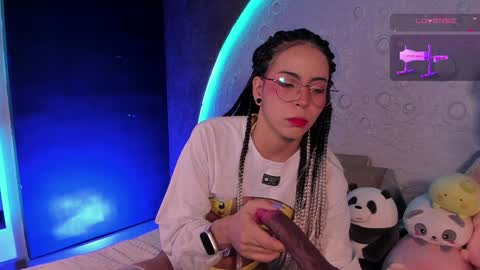Snapshot of emma_nakamura chatting on 01.07.25 online show from 01.07.25