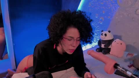Snapshot of emma_nakamura chatting on 01.25.25 online show from 01.25.25