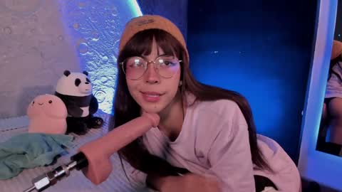 Snapshot of emma_nakamura chatting on 01.26.25 online show from 01.26.25