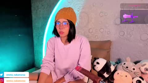 Snapshot of emma_nakamura chatting on 03.10.25 online show from 03.10.25