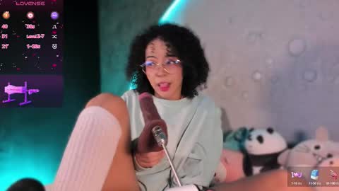Snapshot of emma_nakamura chatting on 09.10.25 online show from 09.10.25