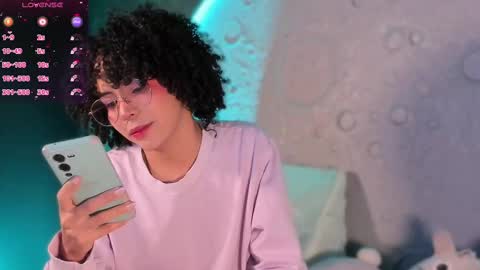 Snapshot of emma_nakamura chatting on 09.30.25 online show from 09.30.25