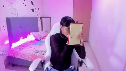 Snapshot of emma_rouxx chatting on 03.28.26 emma_rouxx online show from 03.28.26