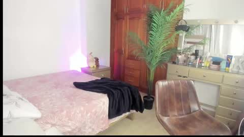 Emma online show from 09.09.25