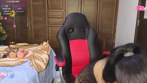 Snapshot of emma_stefania chatting on 02.20.26 Emma online show from 02.20.26