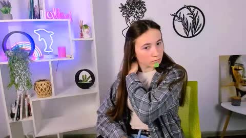 Snapshot of emma_swee chatting on 02.09.26 emma_swee online show from 02.09.26