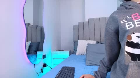 Emma online show from 11.20.25