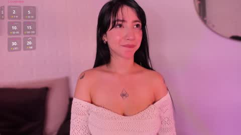 Snapshot of emma_woods__ chatting on 01.02.25 emma_woods__ online show from 01.02.25