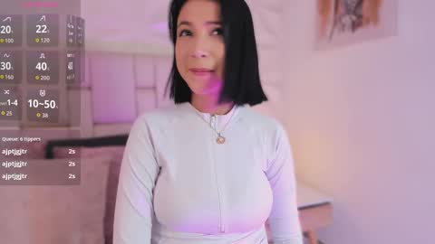 Snapshot of emma_woods__ chatting on 10.02.25 emma_woods__ online show from 10.02.25