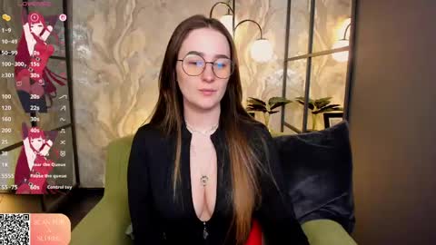 Snapshot of emmabloomm chatting on 05.10.26 Emma online show from 05.10.26