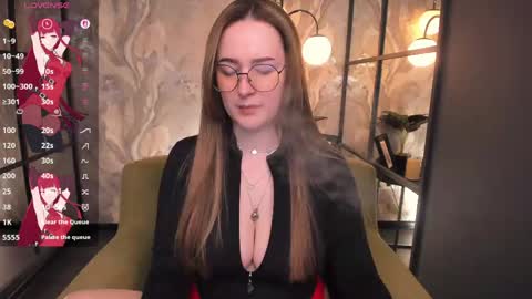 Snapshot of emmabloomm chatting on 05.26.26 Emma online show from 05.26.26