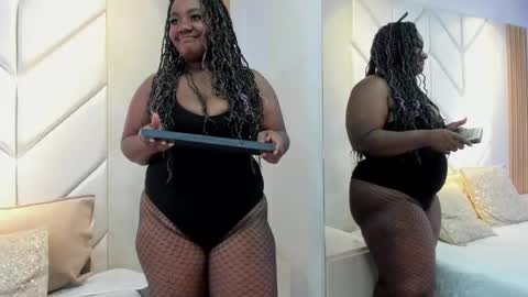 Snapshot of emmabrantt_ chatting on 10.31.25 EmmaBrantt  online show from 10.31.25