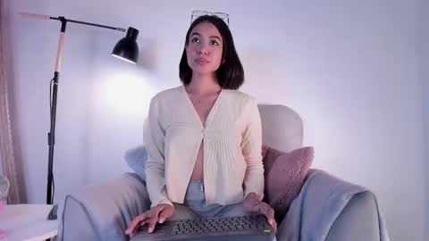 Snapshot of emmacoel chatting on 12.03.24 Emma Coel online show from 12.03.24