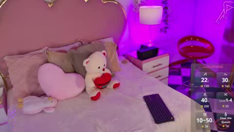 Snapshot of emmacrush chatting on 05.22.26 Welcome Im yosein Your love is my passion activate it with your tips and enjoy with me online show from 05.22.26